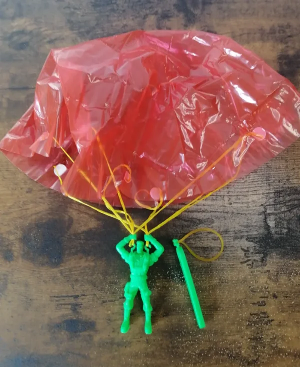 jouet parachutiste vintage