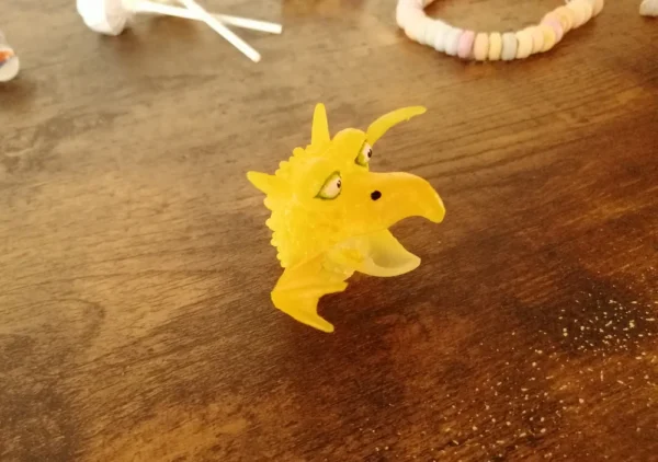 monstre doigt retro