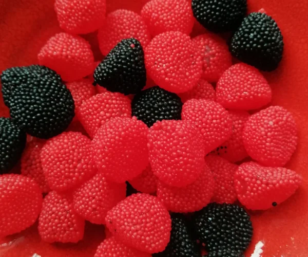 bonbon mûres perlées rouges et noires